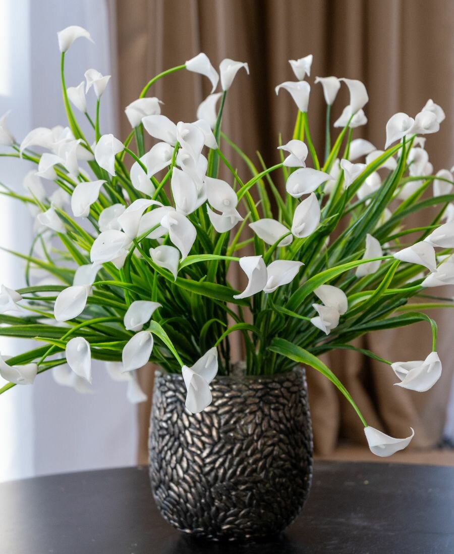 Искусственные цветы как натуральные Каллы 5 букетов по 7 веток 45 см