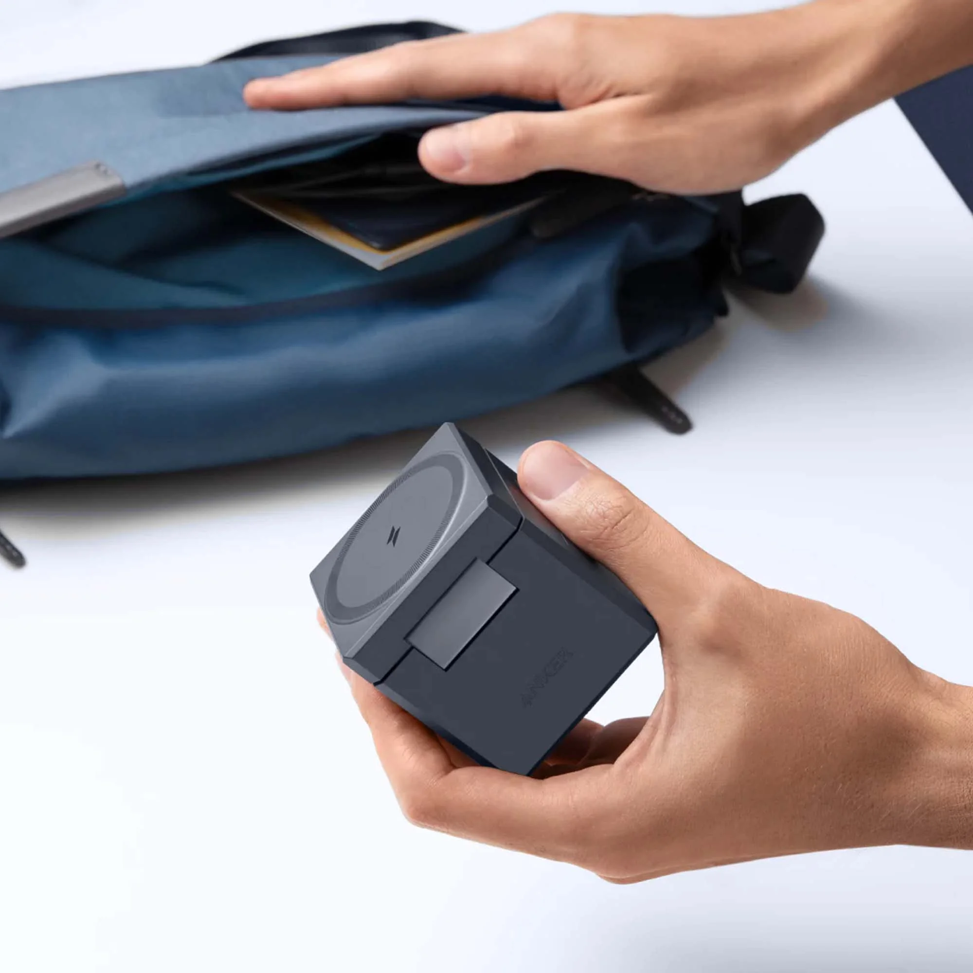 Anker 3-in-1 Cube (Y1811) black беспроводная зарядка для apple