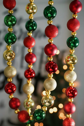 Изображение товара Бусы на ёлку новогоднее ожерелье, пластик, красный зеленый и золотой, 2-4 см, 208 см, Winter Deco 3081142