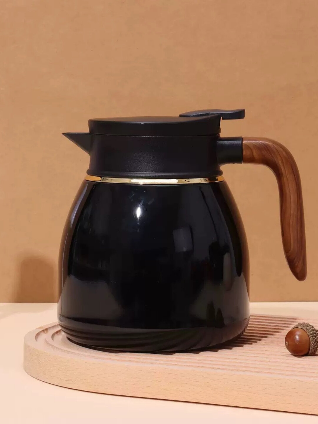 Элегантный термос для чая и травяных настоев, объемом 1,1 л и 1,6 л.