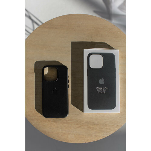 Чехол черный для IPhone 15 Pro Leather Case с анимацией и функцией MagSafe