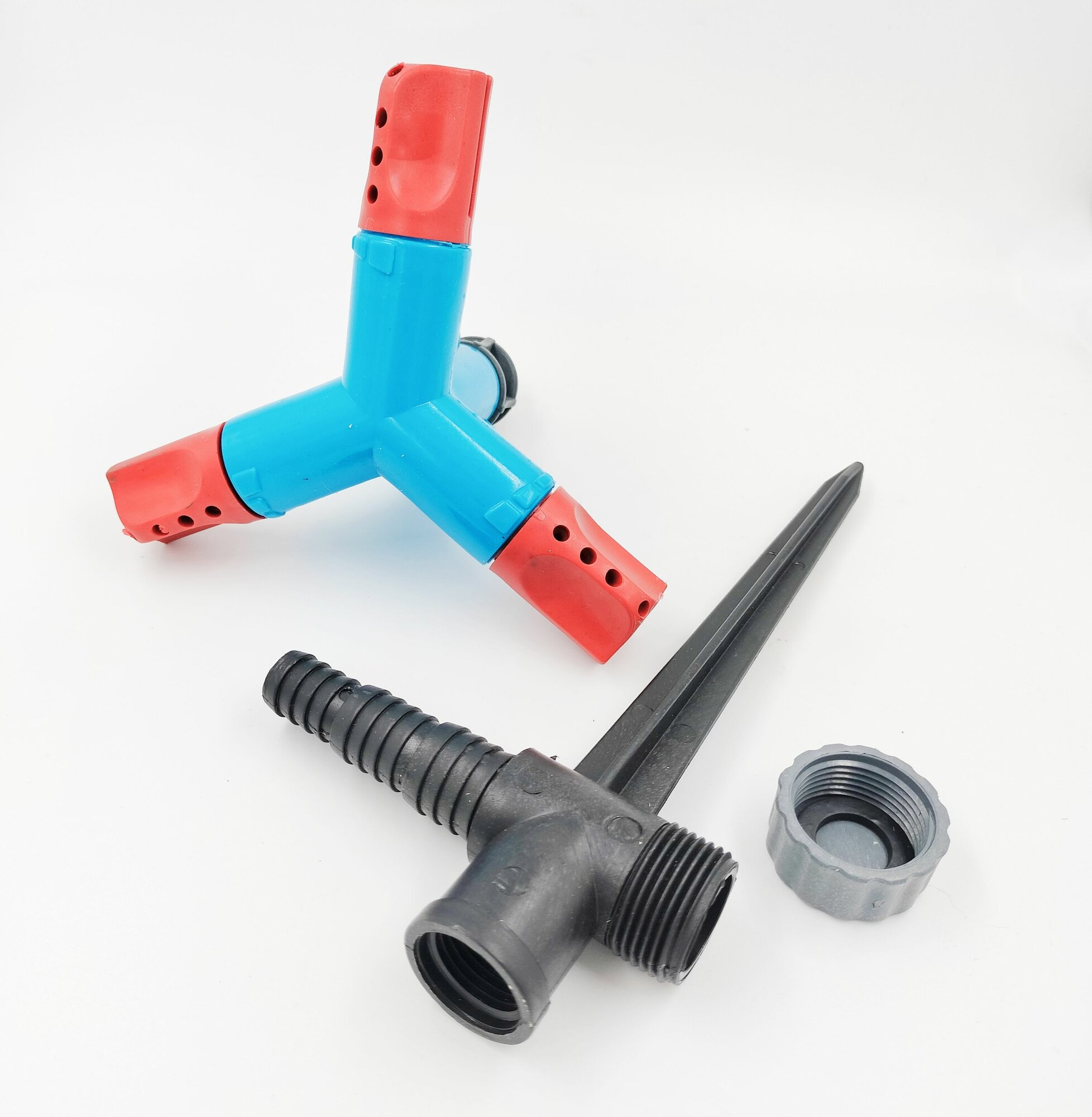 Дождеватель круговой на стойке 3 рожка