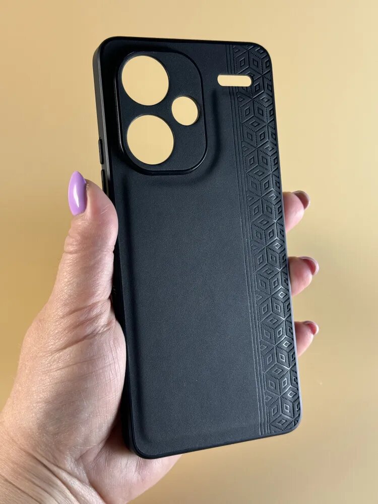 Чехол кожаный на Xiaomi Redmi Note 13 Pro Plus /Чехол на Редми Нот 13 Про Плюс с защитой камеры, геометрия, черный — фото 1