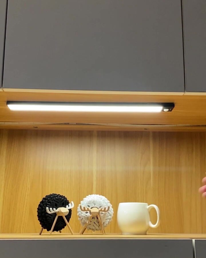 Световая панель с датчиком движения Yeelight Motion Sensor Closet Light A40 серебристый — фото 1