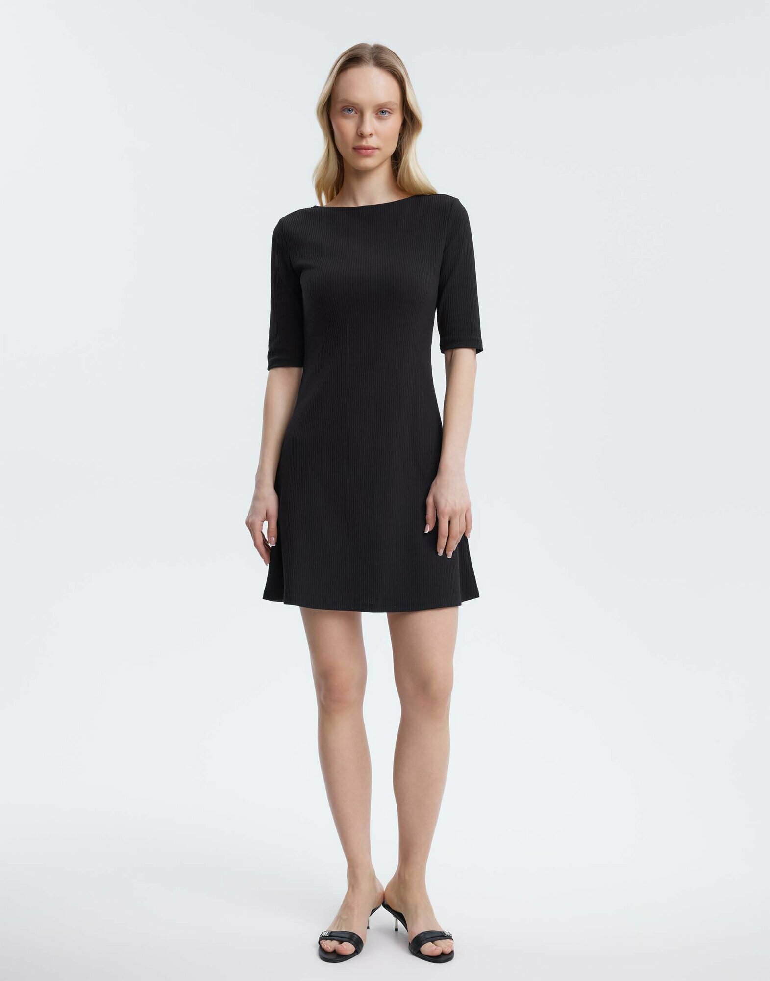 Платье Gloria Jeans, размер XS (38-40), черный