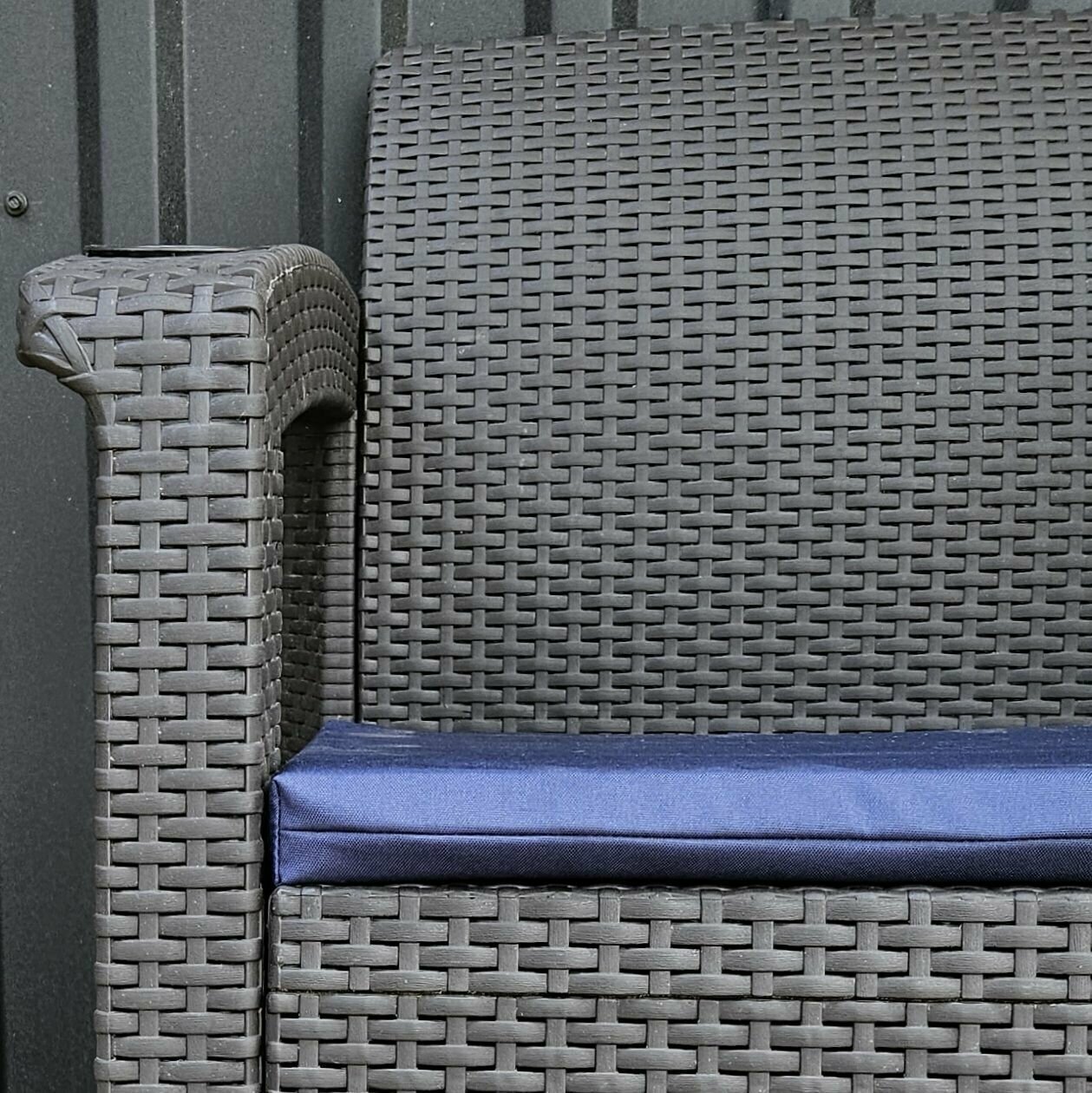Комплект подушек для углового дивана Альтернатива (набор из трех подушек темно-синего цвета)