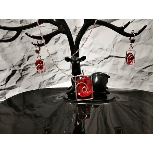 фото Комплект бижутерии: подвеска, цепь, серьги, горный хрусталь, размер колье/цепочки 52 см, красный, золотой digitaling