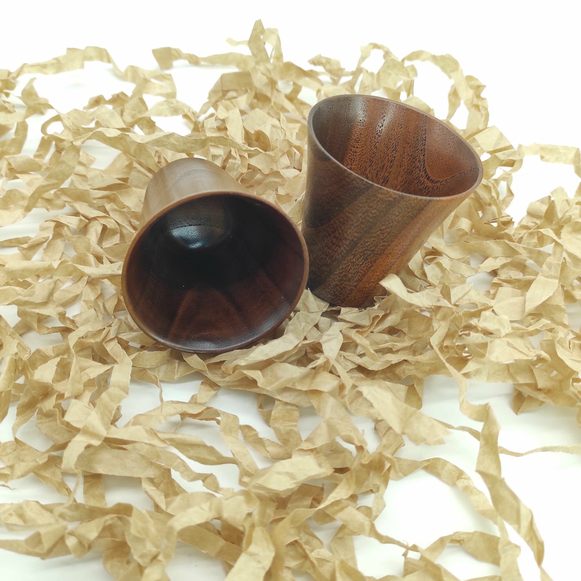 фото Набор деревянных рюмок 2 штук