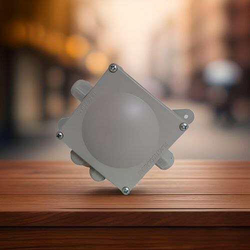 фото Водонепроницаемая распределительная коробка Urban Light/Plasticglass IP66/IP68 КМ767635 M12 4*PG09