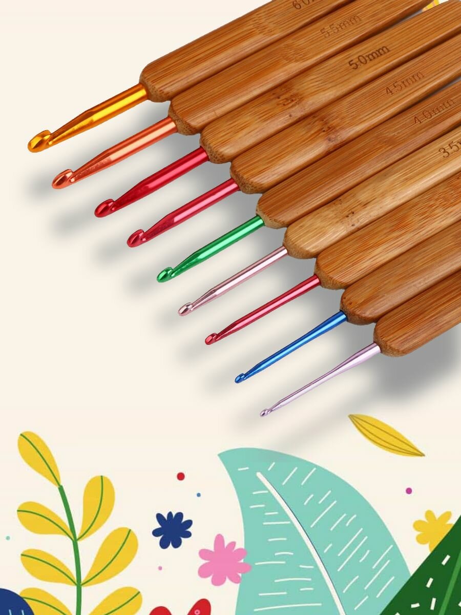 Набор крючков для вязания разноцветные с бамбуковыми ручками
