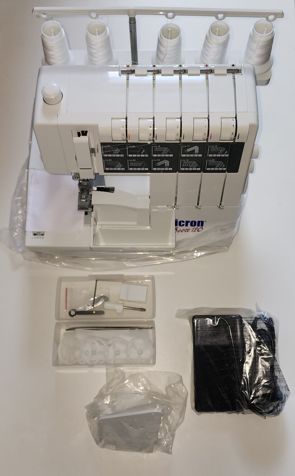 Коверлок Micron 3cott 120