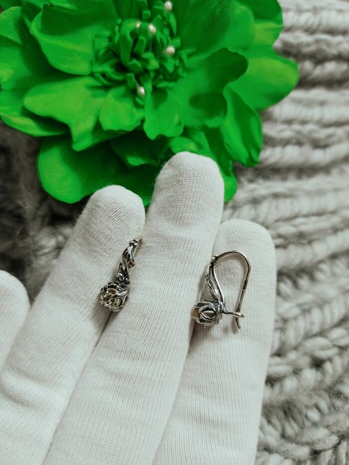 Серьги Anikom, стекло, искусственный камень, серебряный, бесцветный
