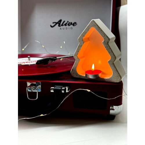 Гипсовый подсвечник с чайной свечой и открыткой 