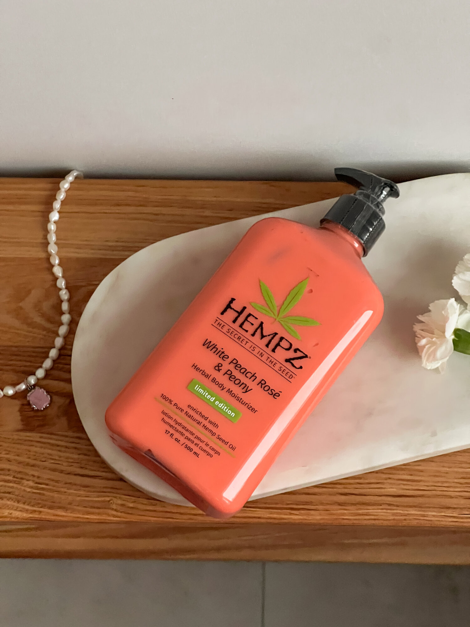 Молочко Для Тела Hempz Молочко для тела Белый Персик, Роза и пион White Peach Rose & Peony 500 мл