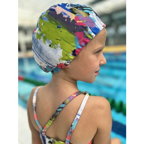 Шапочка детская для девочки, для бассейна и плавания от бренда CAPITANIA