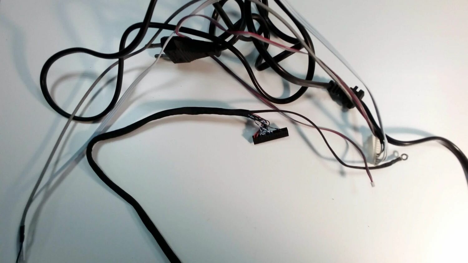 Для подключения дисплея (матрицы) LVDS + комплект шлейфов и кабелей для 32Lex-5009/T2C Lcd Телевизор Bbk Шлейф арт. 4269