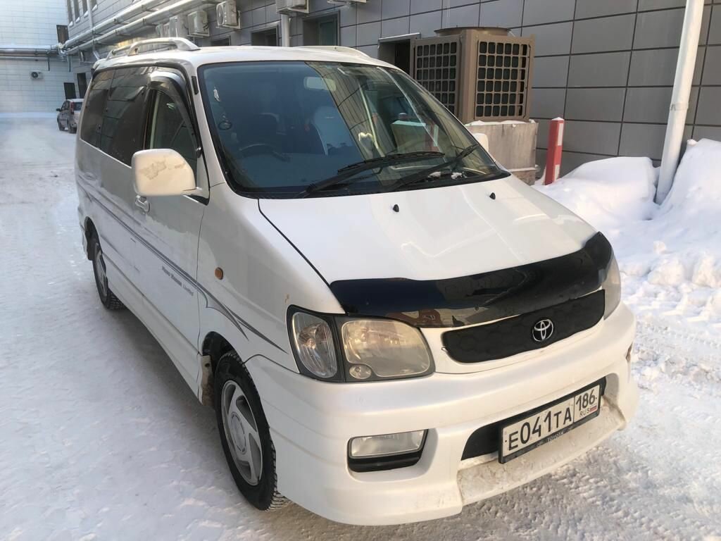 Утеплитель радиатора и бампера для Toyota Lite Ace Noah 2001 -2007 I