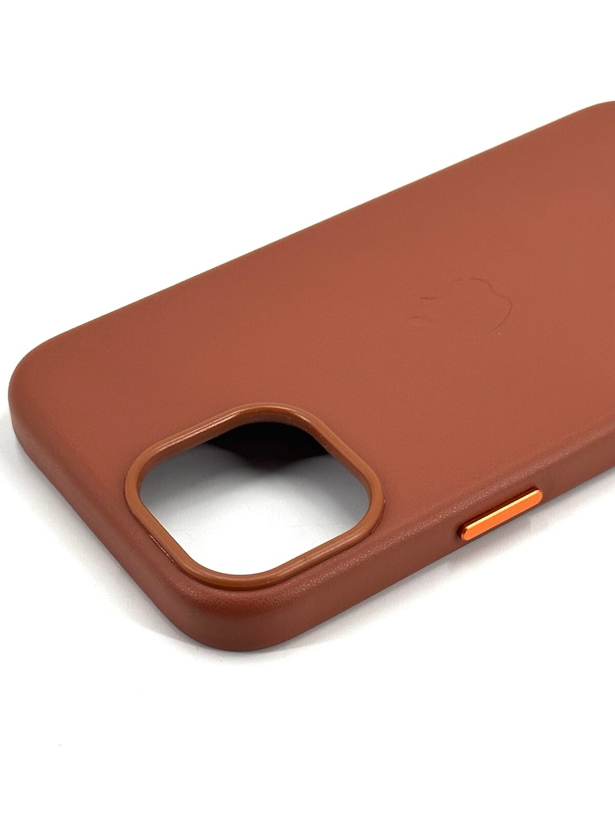 Кожаный чехол для iPhone 14 с Magsafe и анимацией коричневый (Umber)