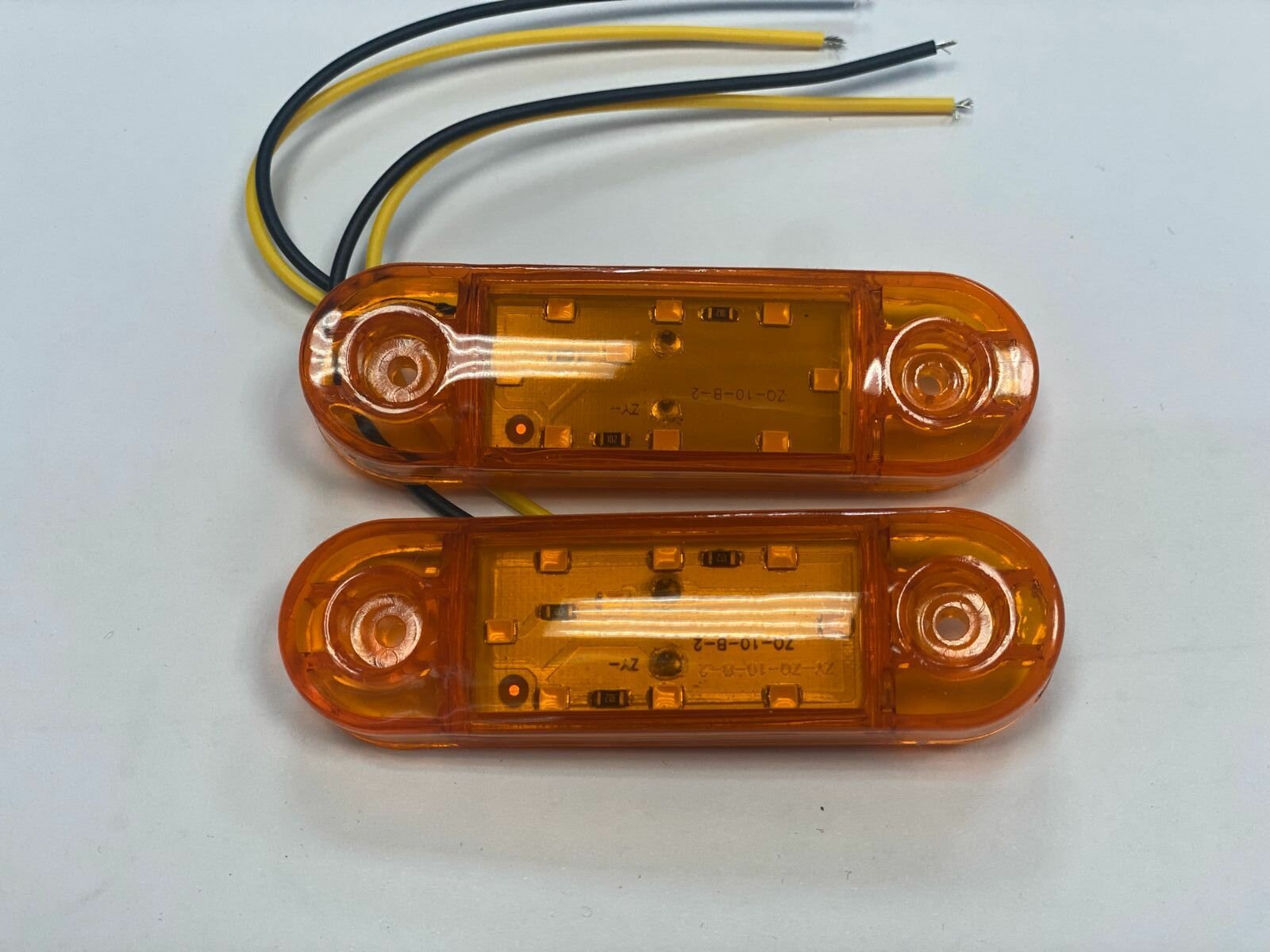 Фонарь габаритный 90х25х15 мм оранжевый LED 12-24В/ 2 шт./ 9 диодов боковые огни маркерный габарит