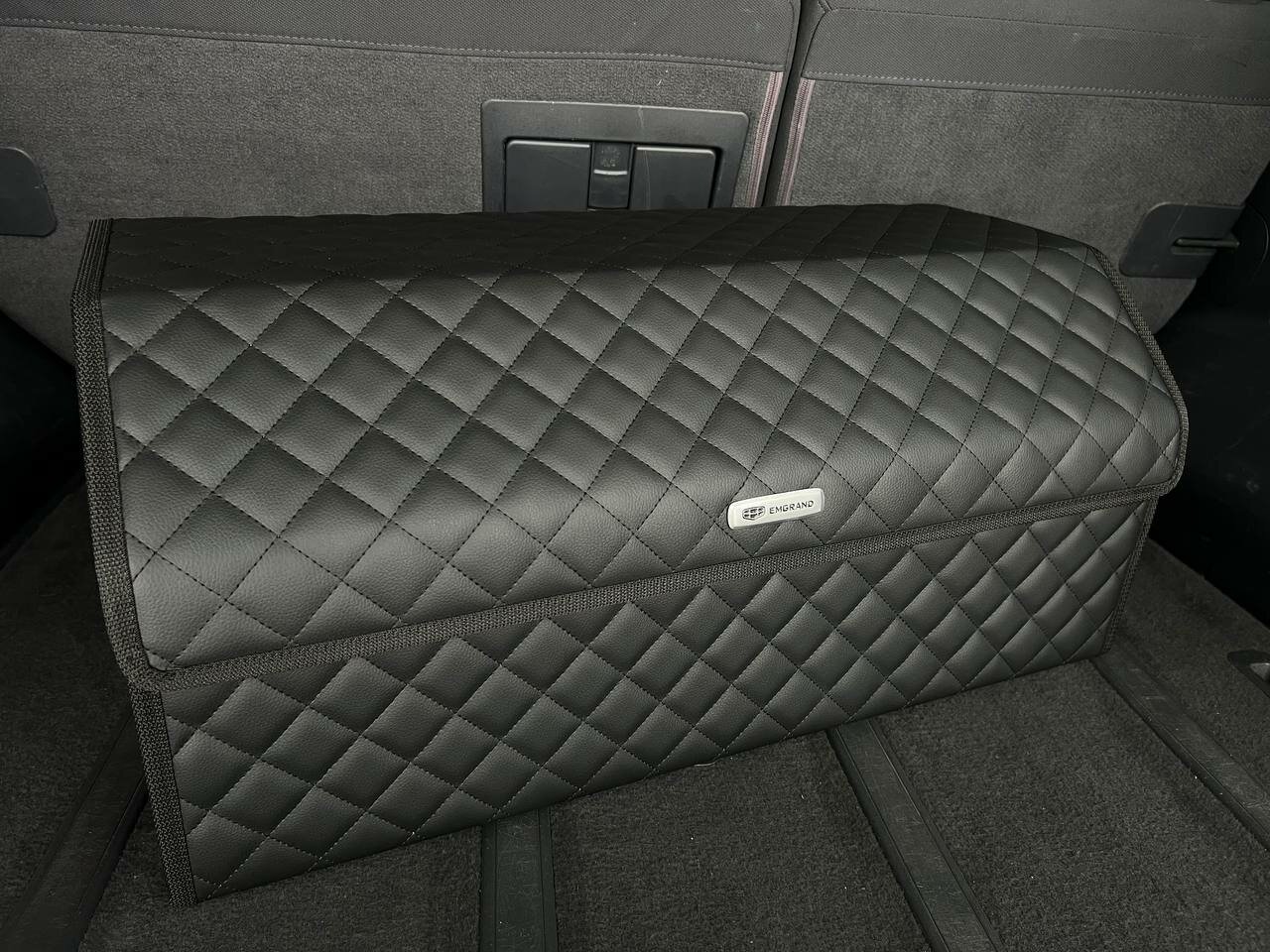 Органайзер для багажника EMGRAND / Кофр 70х30х30, сумка, саквояж, ящик, черный с черной отстрочкой