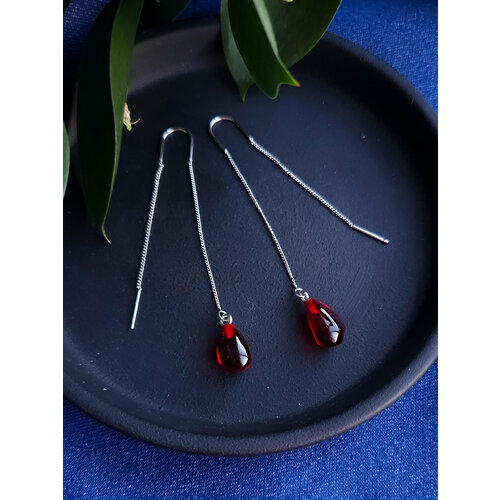 Серьги  Дизайнерские серьги Гранат, красный, серебряный