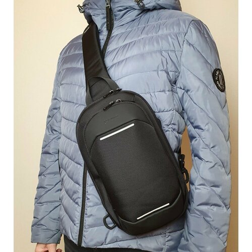 Рюкзак кросс-боди LEASTAT, фактура гладкая, зернистая, черный