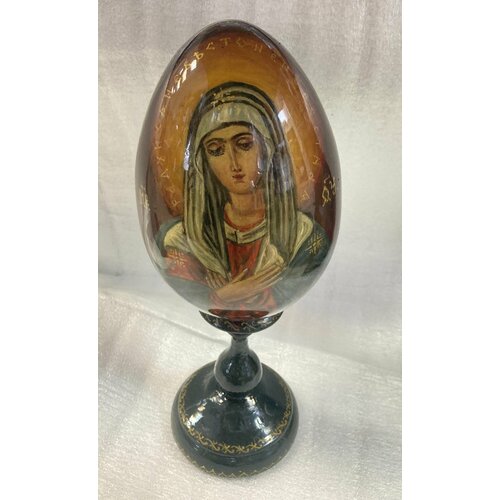 Яйцо декоративное на подставке большое Богоматерь 32x14х14 см дерево лаковая роспись ручная работа 9000₽