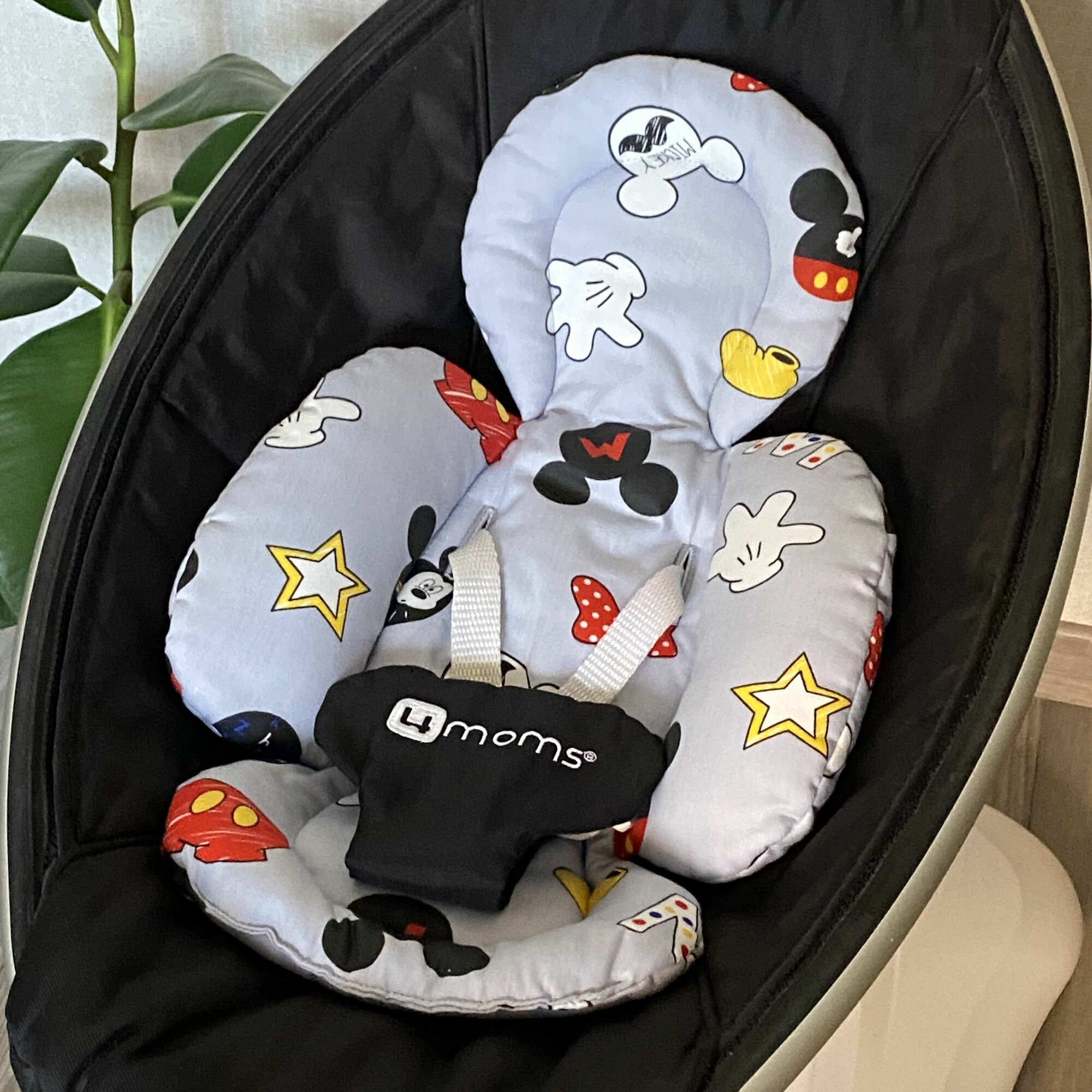 фото Вкладыш с Микки для 4moms MamaRoo Мамару