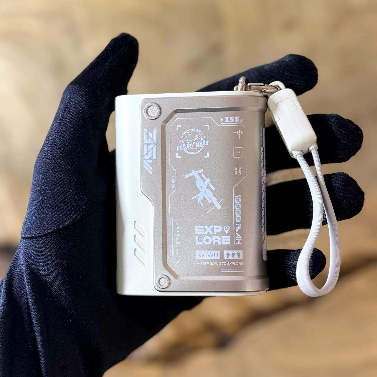 Внешний аккумулятор Power bank 10000mAh 35W WIWU Wi-P026 / Серебристый + кабель