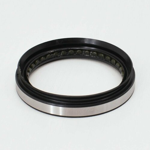 Сальник хвостовика заднего редуктора HINO 6378915 оригинал 3390₽