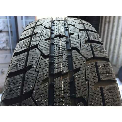 225/50 R-17 Toyo Observe Garit Giz 94Q