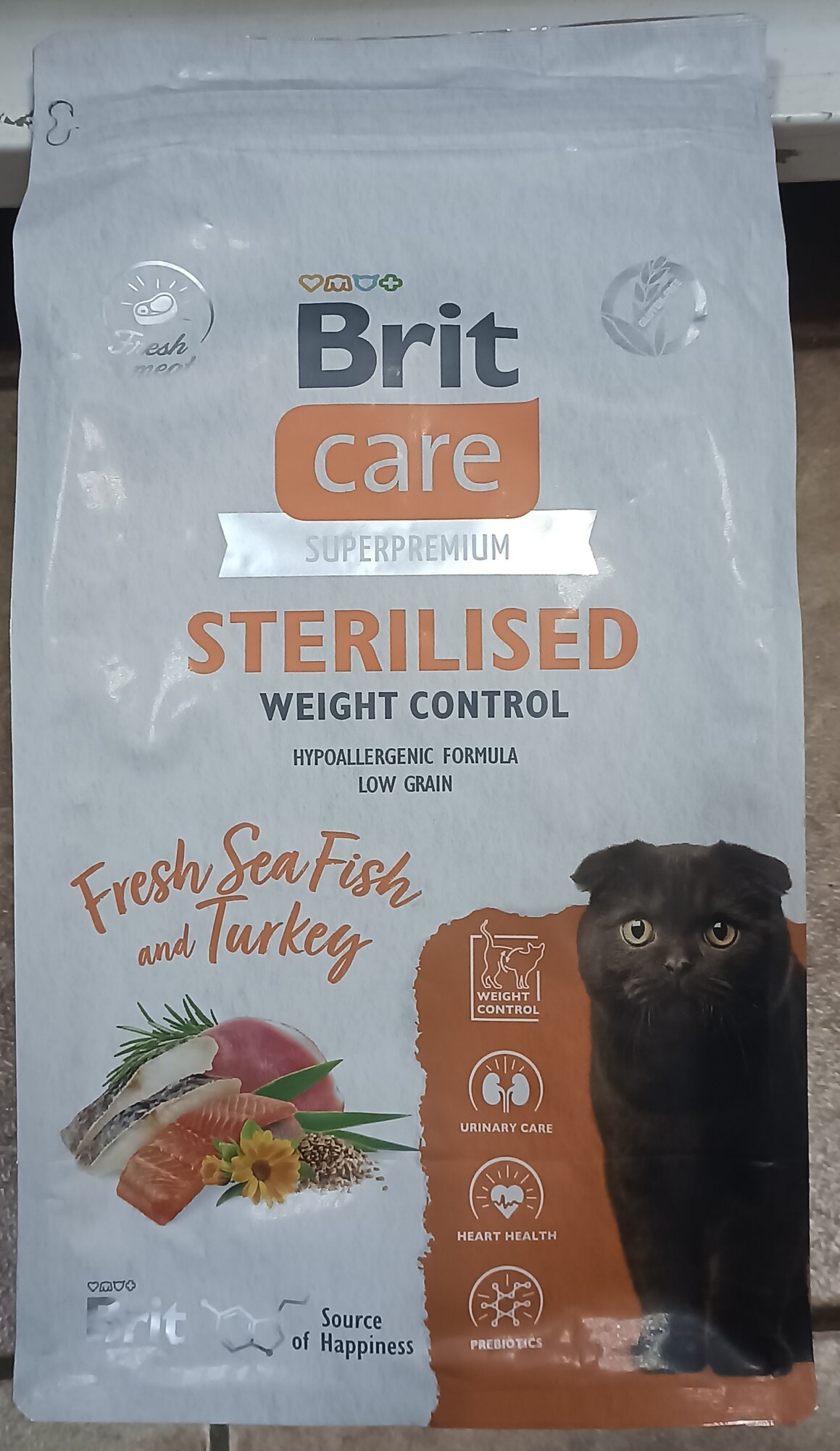 Сухой корм Brit Care Sterilised Weight Control​​ для стерилизованных кошек контроль веса, с морской рыбой и индейкой 1,5 кг