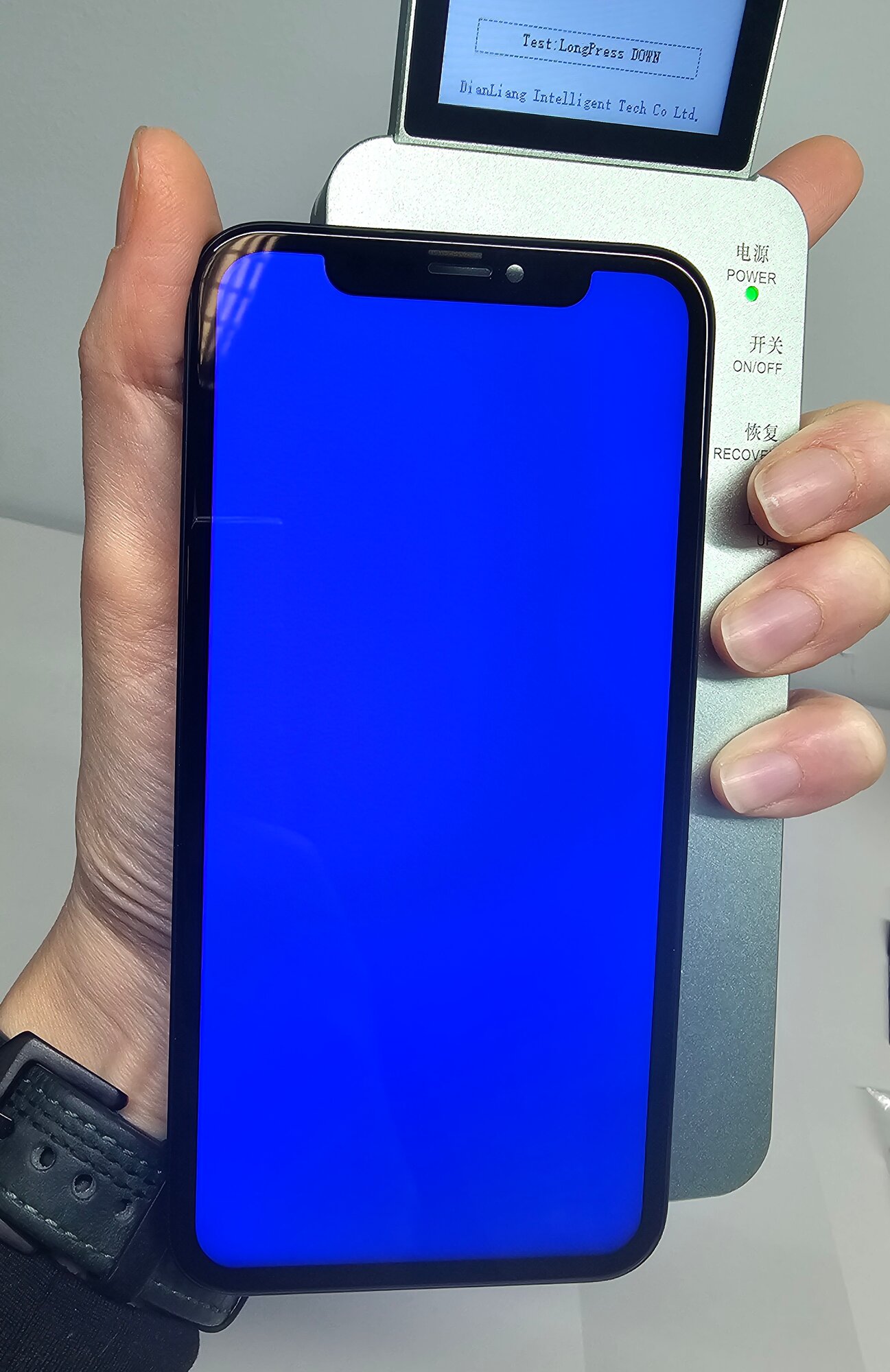 Дисплей для iPhone XR, оригинальный, заводской, с тачскрином — фото 1