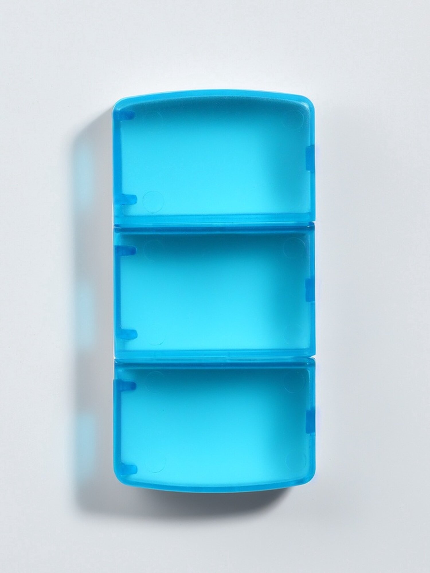 Таблетницы Xiaomi Таблетница ONLITOP, пластиковая, 3 отделения, 9,5 × 4,8 × 1,8 см, голубая, белая