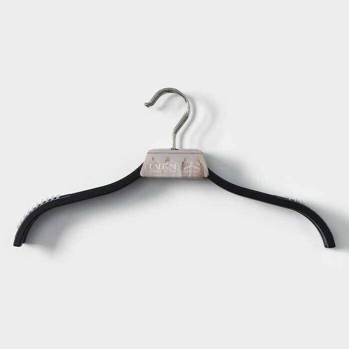 LaDо́m Плечики - вешалки для одежды LaDо́m с антискользящей силиконовой вставкой, 39×1,2×19 см, 3 шт, цвет чёрный