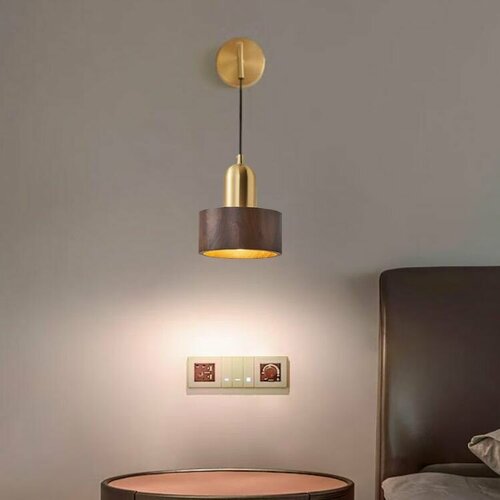 Бра LUFONTE MIRATO. Настенный светильник с цилиндрическим плафоном из дерева