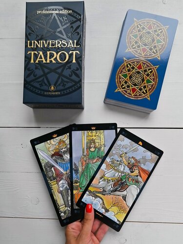 Изображение товара Универсальное Таро / Universal Tarot Professional edition, Lo Scarabeo, 78 карт 100x182 мм