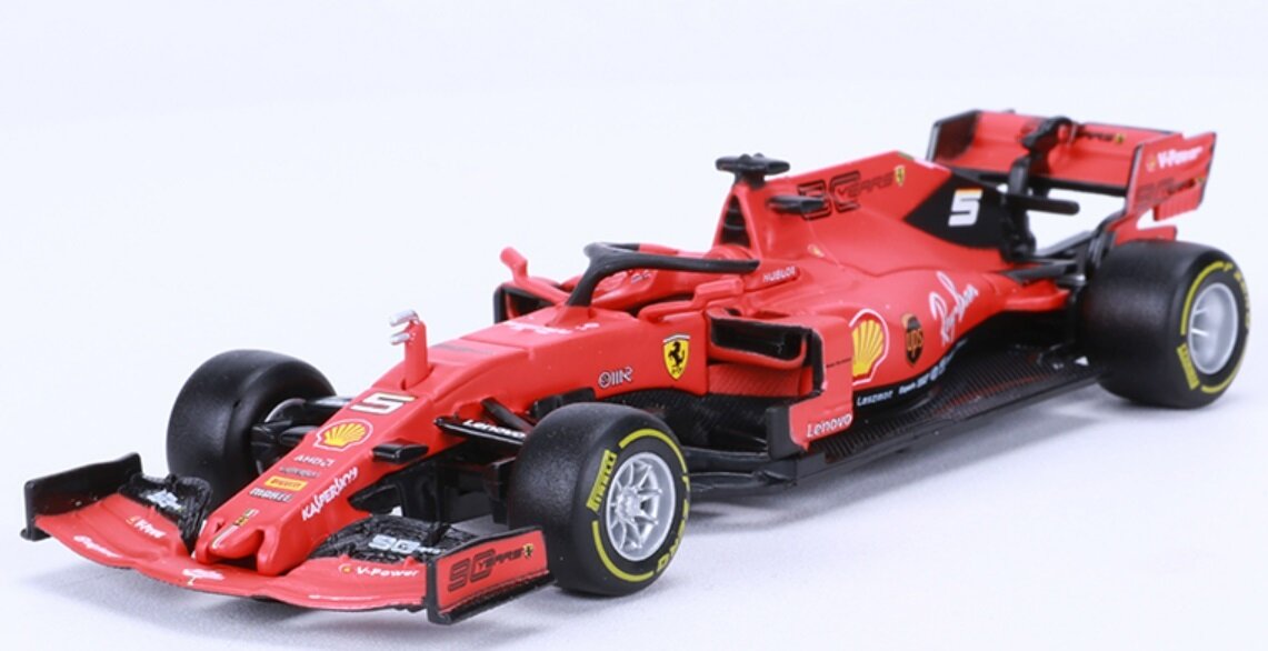 Металлическая коллекционная модель болида Формулы-1 "Bburago"1:43. "Феррари. Ferrari". №5. (Машина Себастьяна Феттеля)