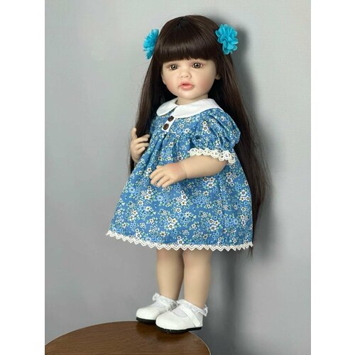 Кукла реборн BZDOLL, 55см, виниловая, в синем платье, с аксессуарами
