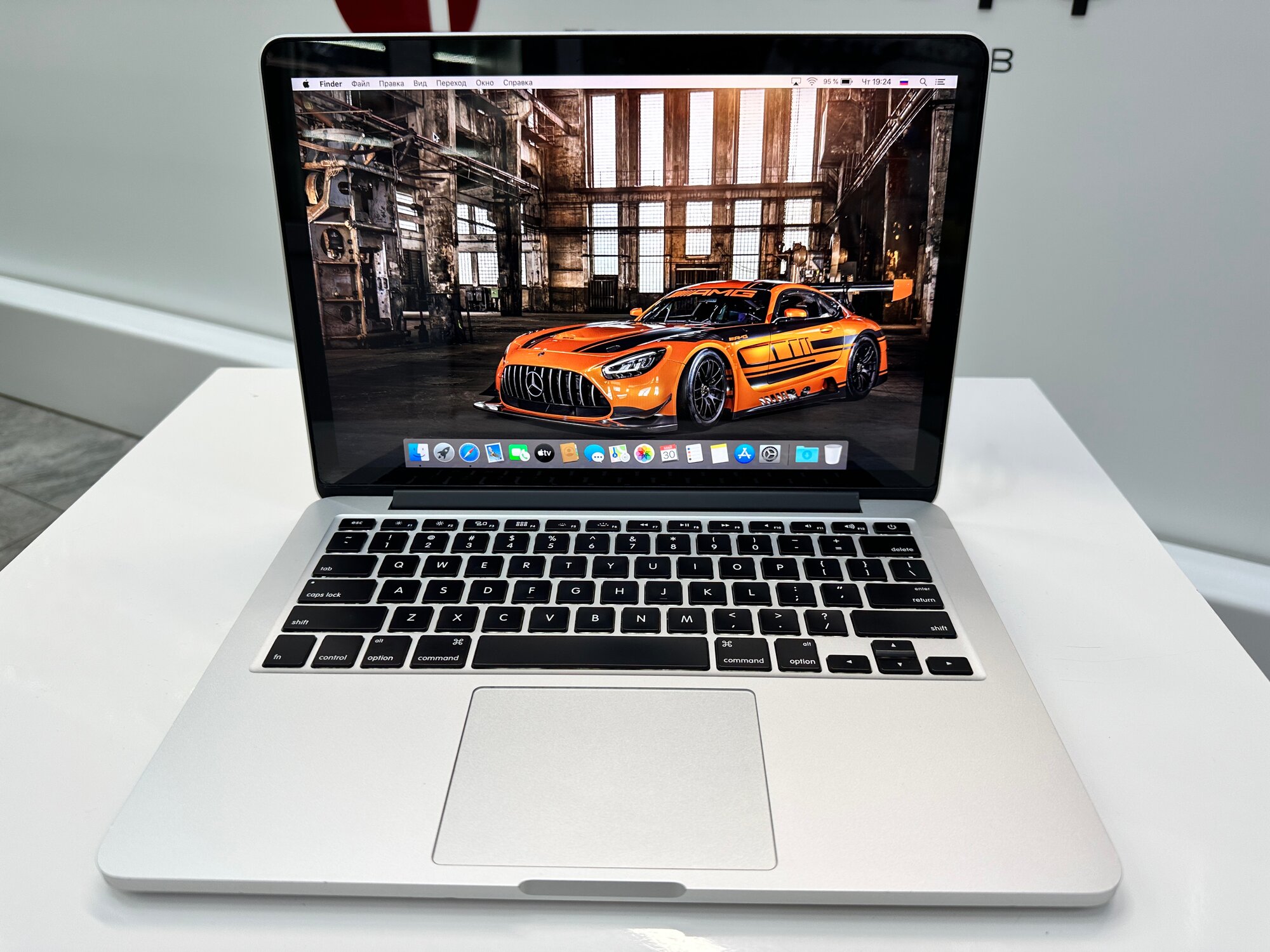 Ноутбук Apple Macbook Pro 13 2013 Retina A1502 (Производство 2014) Core i5 2.4Ггц x 2 ядра / Оперативная память RAM 4ГБ / Объем накопителя SSD 128GB / Silver