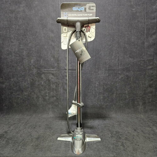Насос напольный GIYO GF-14D с высокоточным цифровым манометром алюминиевый корпус из сплава 6063 240 psi полированный алюминий 18100₽