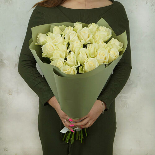 Изображение товара Букет живых цветов Букет Маркет, 25 роз, высота 60 см, белые