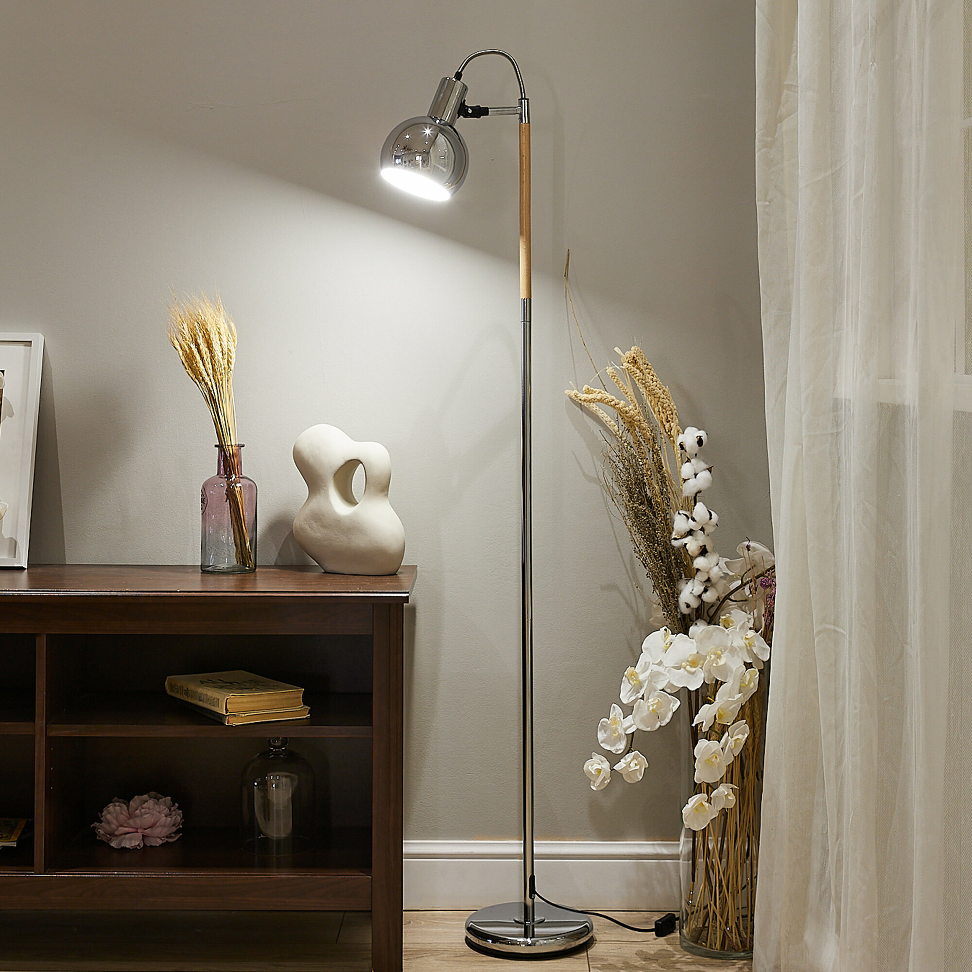 Торшер напольный под лампу Е14. 60W. с регулировкой наклона, серебристый, Uniel — фото 1