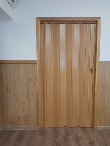 Изображение товара Дверь гармошка морозостойкая в беседку "FINE" 203 х 166 см, дуб натур, с замком и колесами