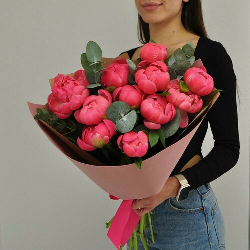 Изображение товара Коралловые пионы, 11 штучек с эвкалиптом