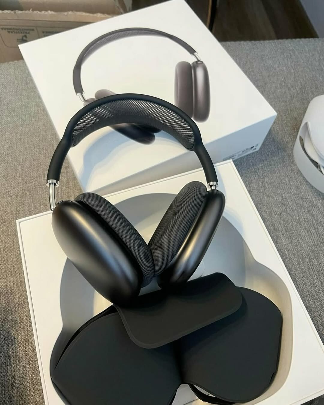 AirPods MAX, Наушники Apple AirPods MAX, беспроводные, с системой ANC, влагозащищенные, 19 часов работы