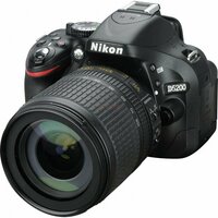 Nikon D5200" - фотоаппарат с объективом "AF-S DX Nikkor 18–105 мм F/3,5–5,6 G VR