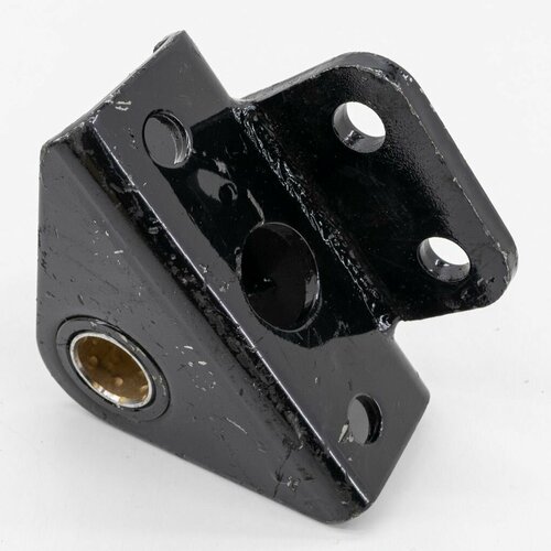 Кронштейн передней рессоры задний ISUZU FORWARD, GTP