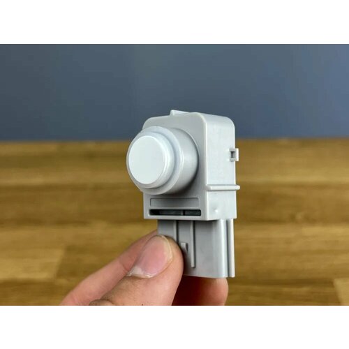 Датчик парктроника оригинальный Hyundai KIA 957202S201 штатный белый 2799₽