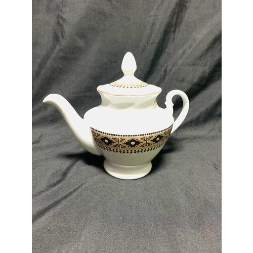 Фарфоровый чайник (Рига)